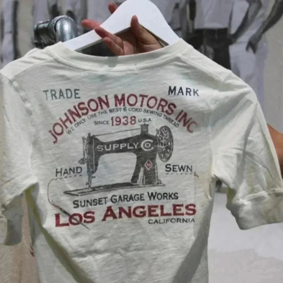 Johnson Motors V Neck Logo Shirt RARE - Picture 6 of 6